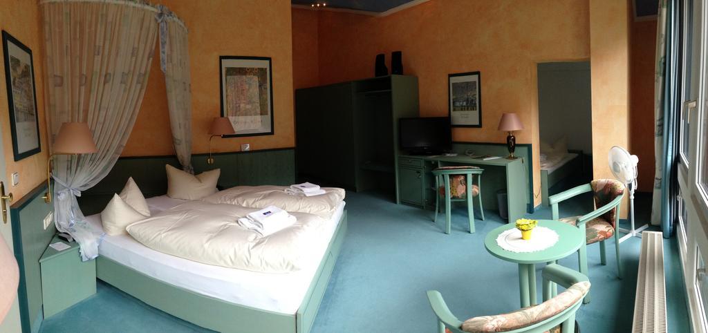 Hotel Reifenstein Kleinbartloff Eksteriør billede