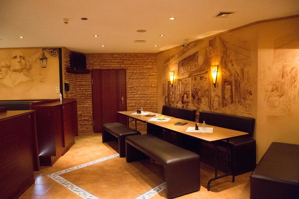 Hotel Reifenstein Kleinbartloff Eksteriør billede